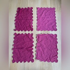Scalloped Linen Placemats